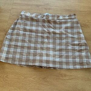 Hollister Tan Plaid Mini Skirt/Skort